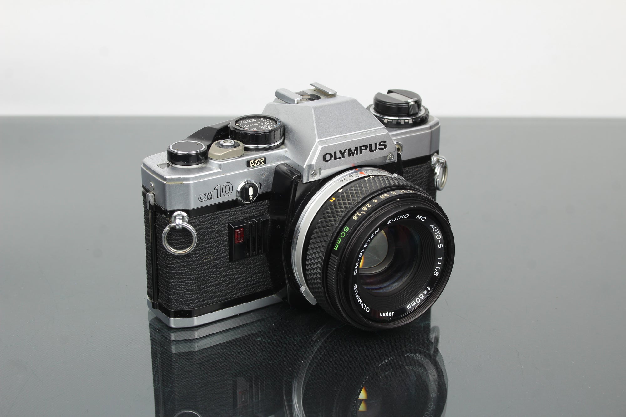 Olympus OM10 + objektiv Olympus 1:1.8 50mm