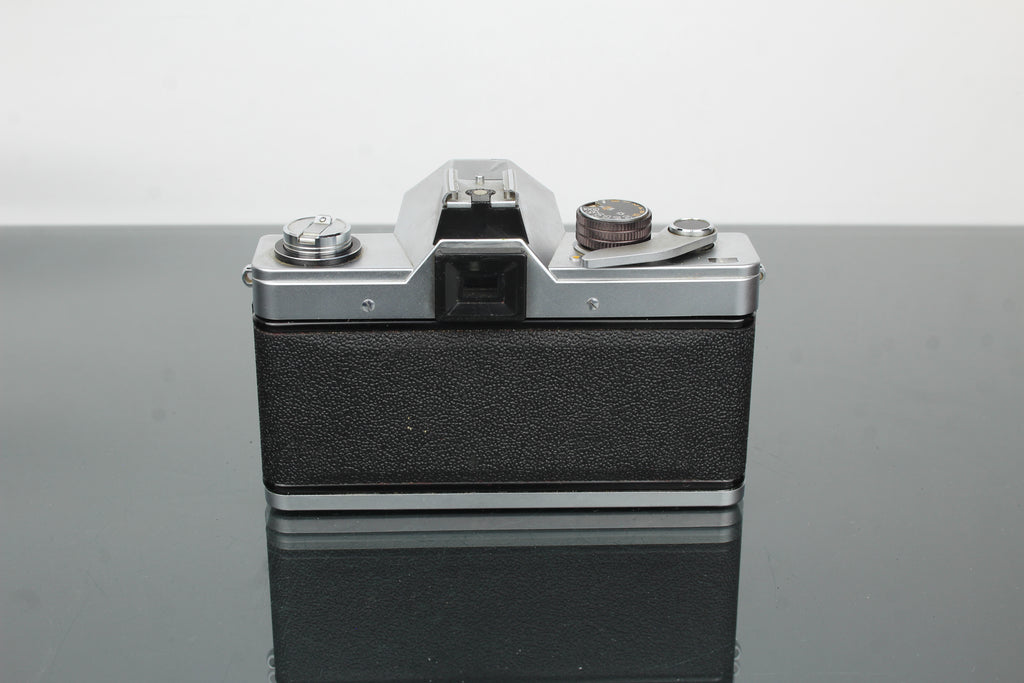 <tc>Praktica</tc> LTL + Pentacon 1.8/50 Objektiv