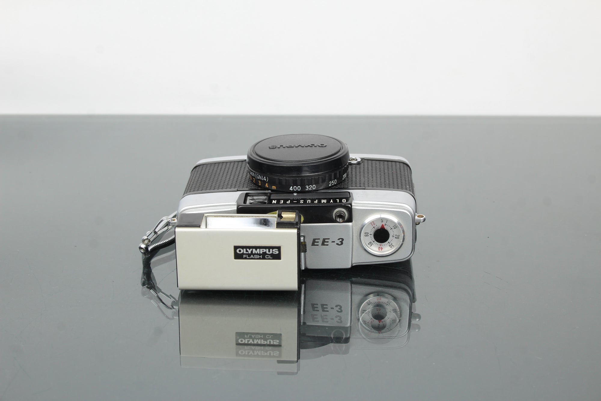 Olympus pen EE-3 Poloviční rám