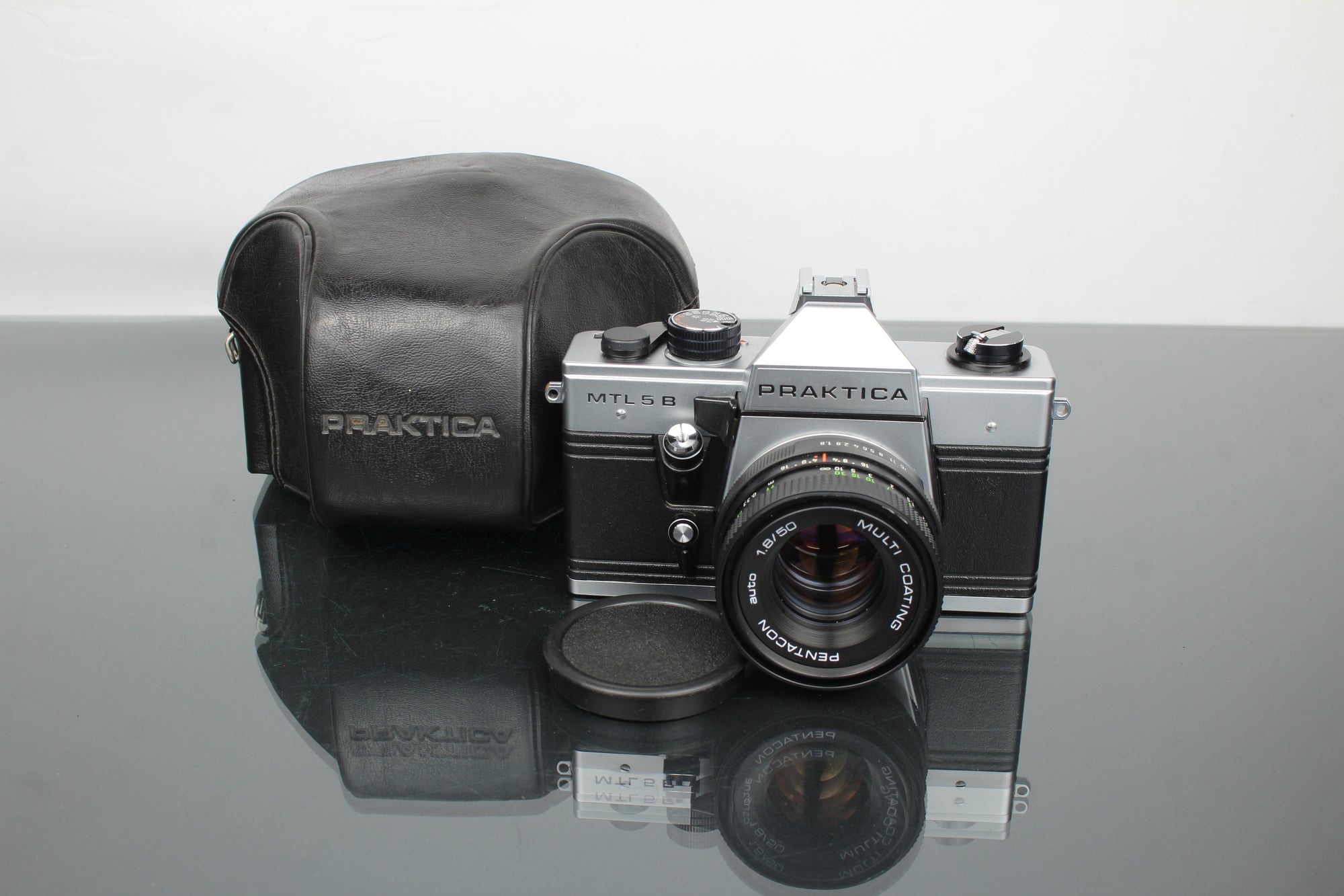 Praktica MLT 5 B + objektiv Pentacon auto 1.8/50 (M42 závit)