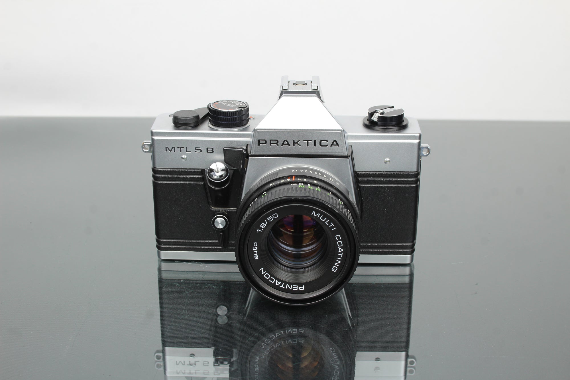 Praktica MLT 5 B + objektiv Pentacon auto 1.8/50 (M42 závit)
