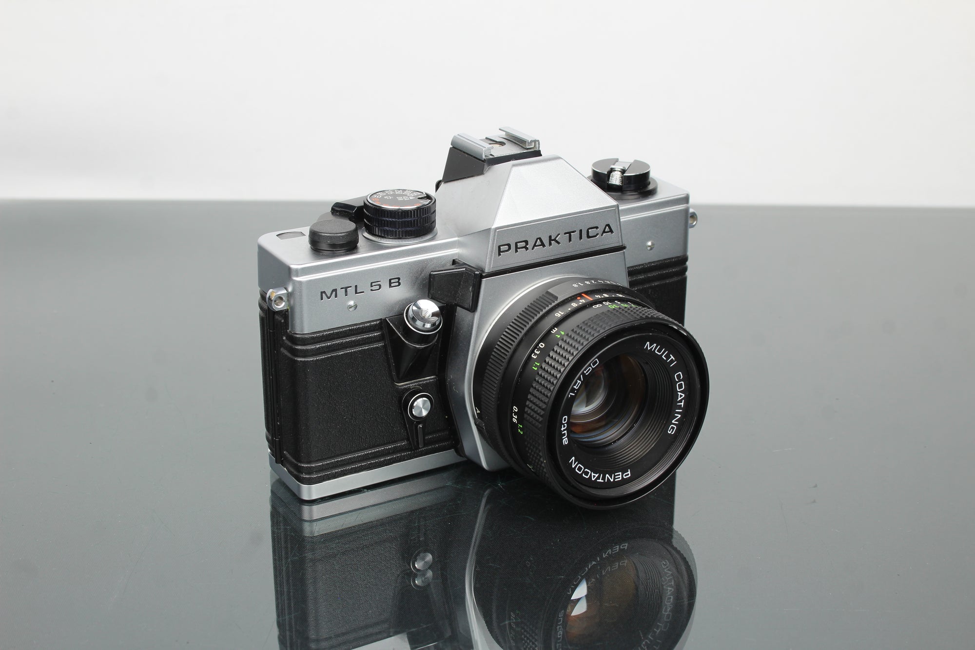 Praktica MLT 5 B + objektiv Pentacon auto 1.8/50 (M42 závit)