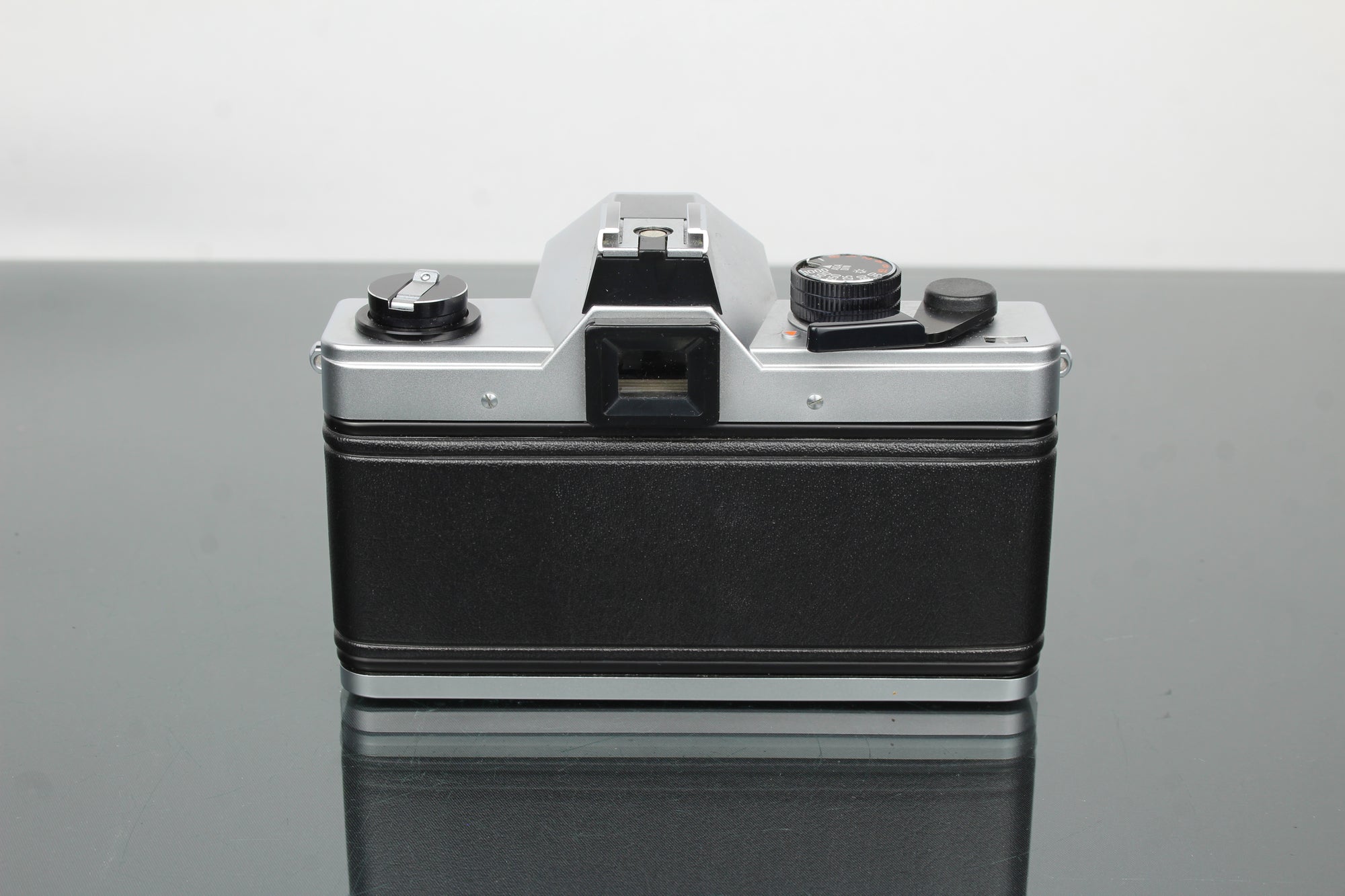 Praktica MLT 5 B + objektiv Pentacon auto 1.8/50 (M42 závit)