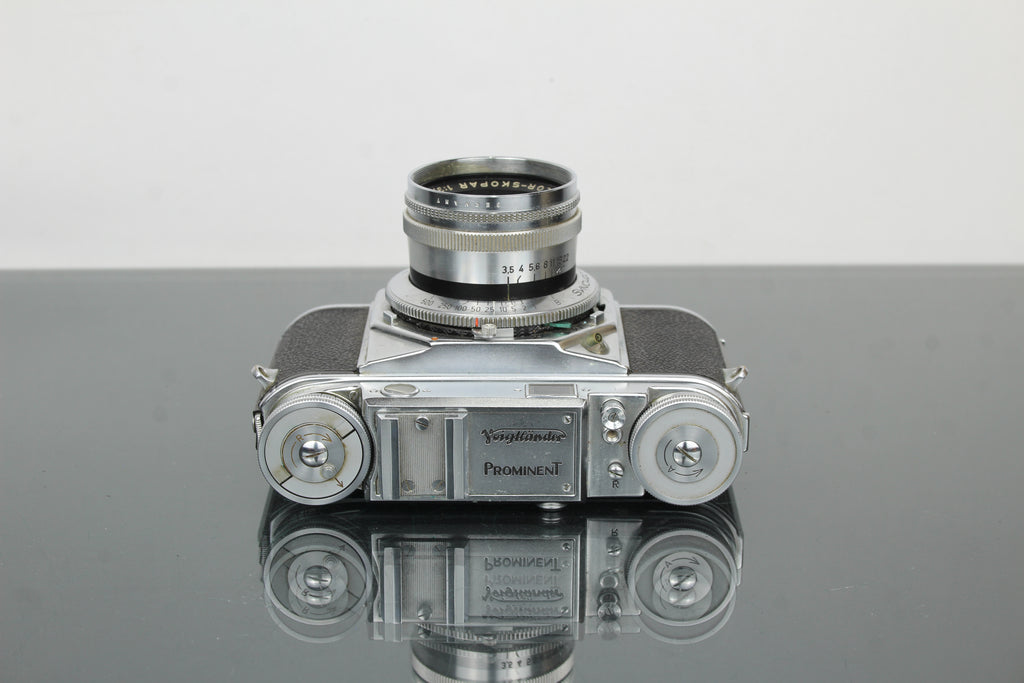 Voigtländer Prominent + 50mm f/1.5 Nokton objektiv