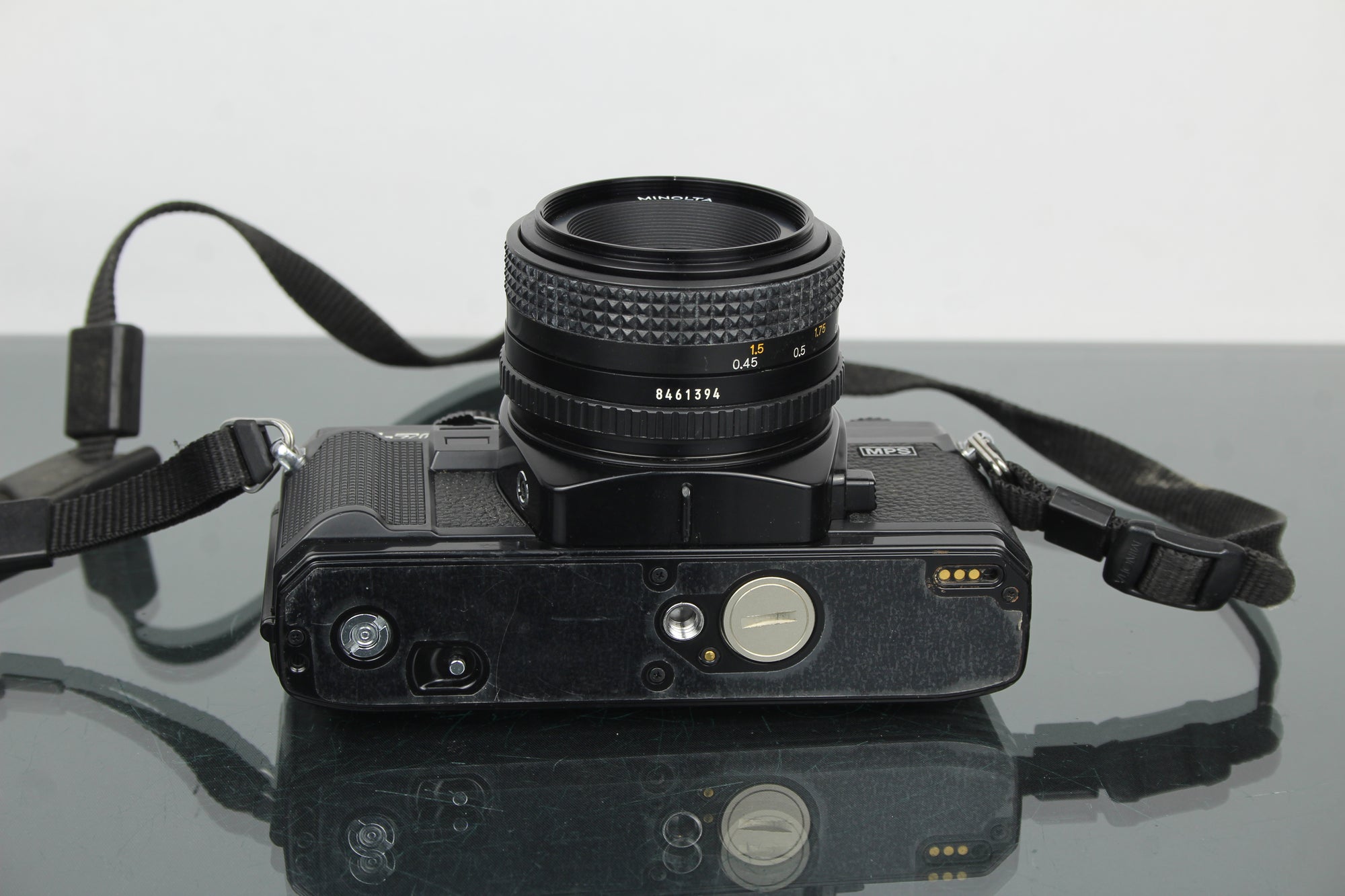 Minolta X-700 + MD 50mm 1:1.7 lens