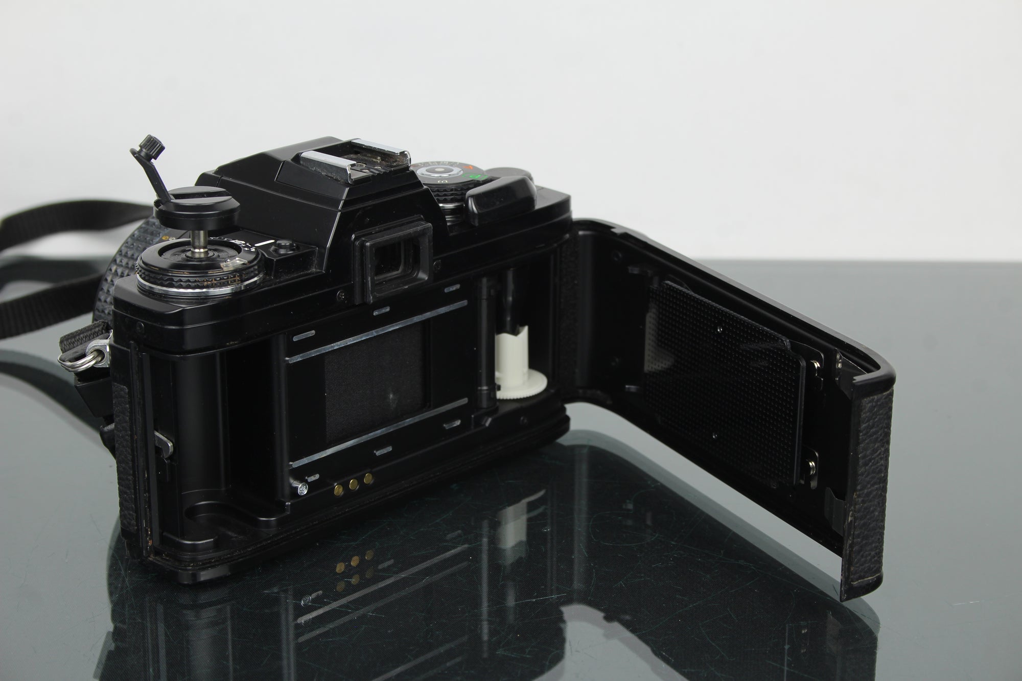 Minolta X-700 + MD 50mm 1:1.7 lens