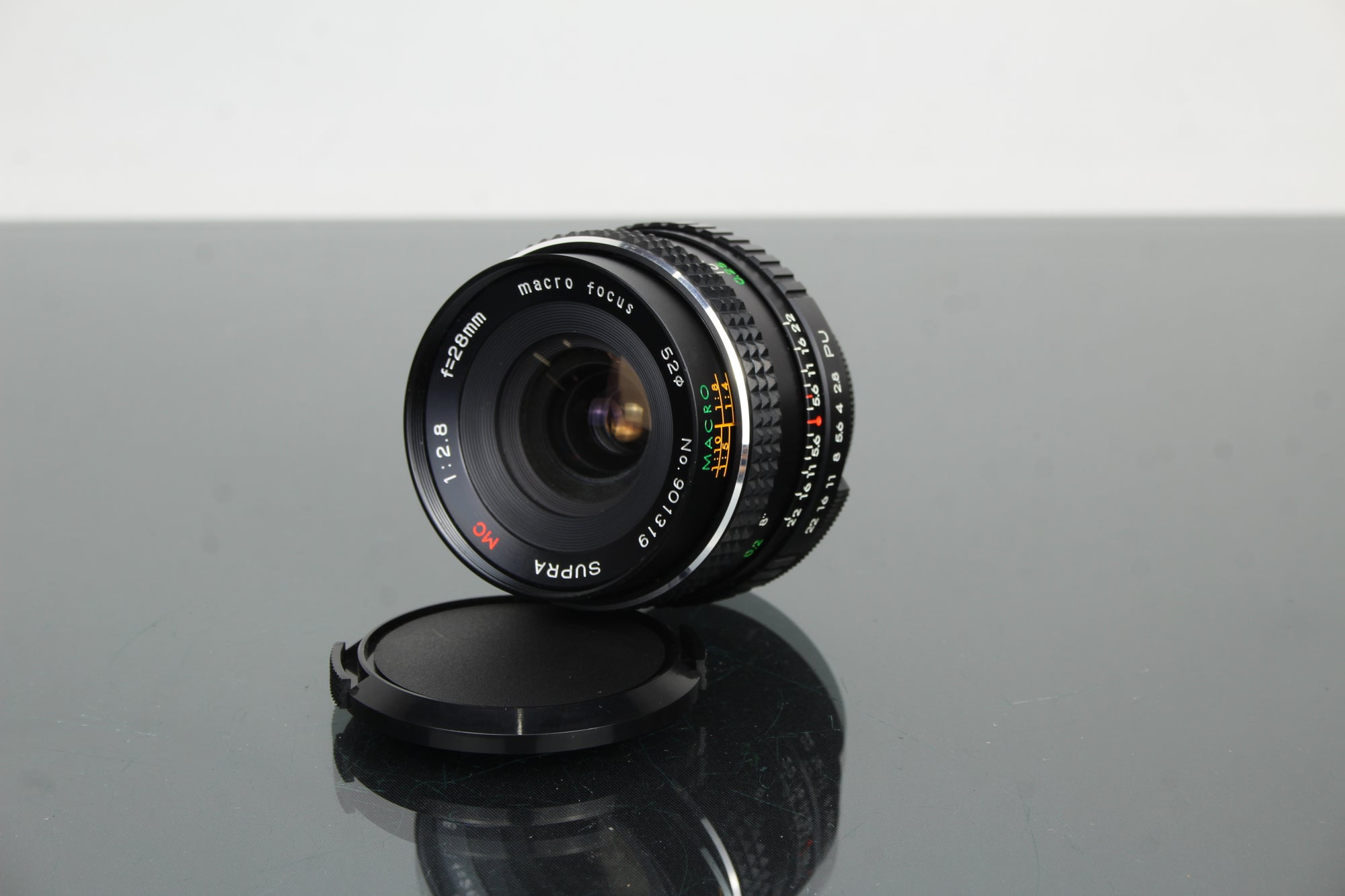 Supra MC 1:2.8 F=28mm Manuální makro objektiv (neznámý bajonet)
