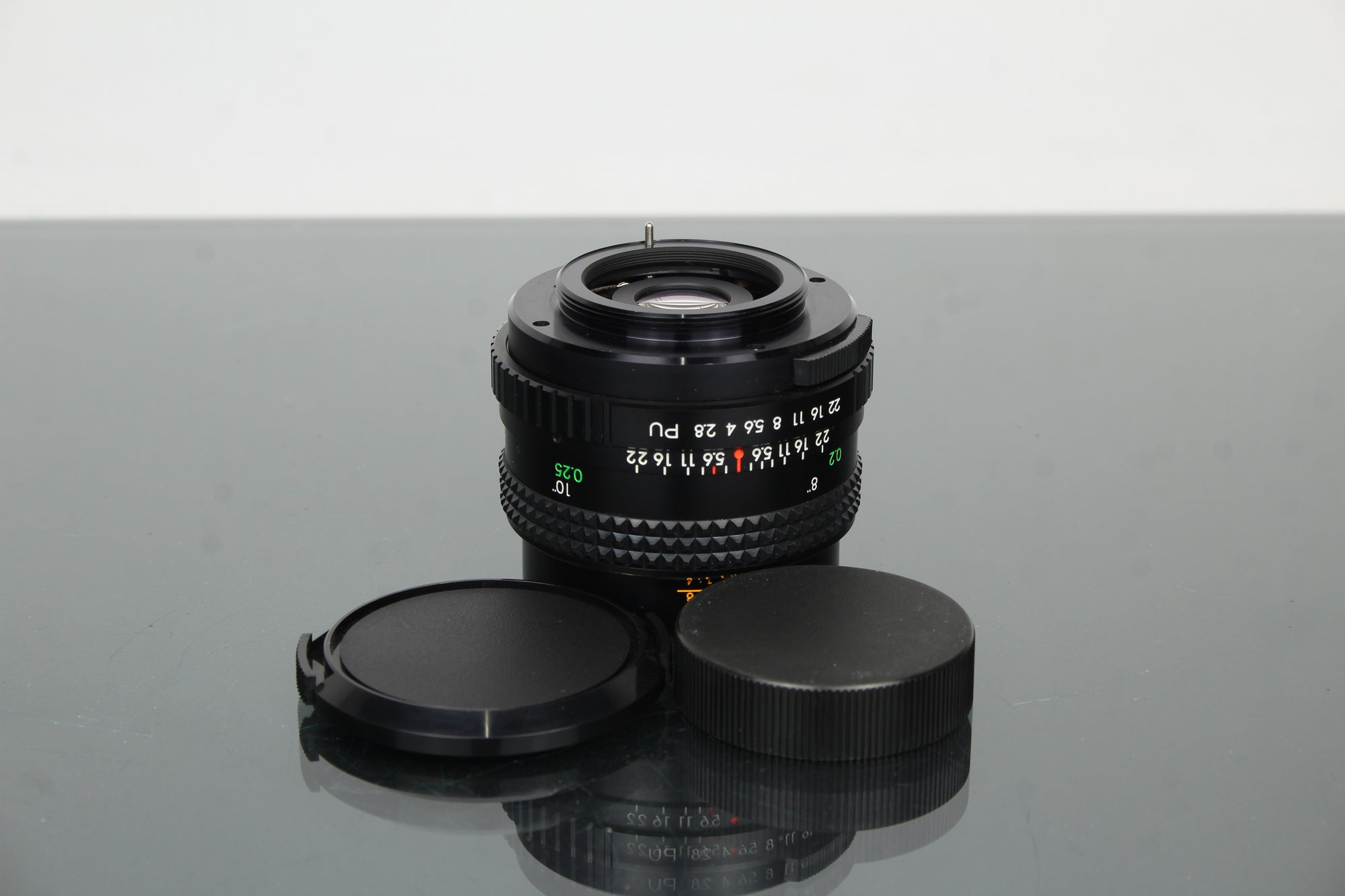Supra MC 1:2.8 F=28mm Manuální makro objektiv (neznámý bajonet)