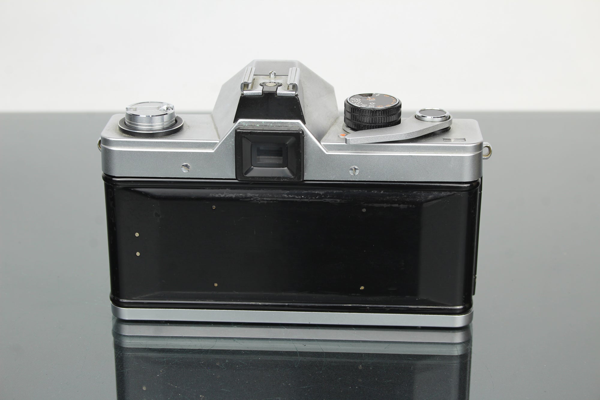 Praktica super TL2 + Pentacon electric 50mm 1.8 M42 lens