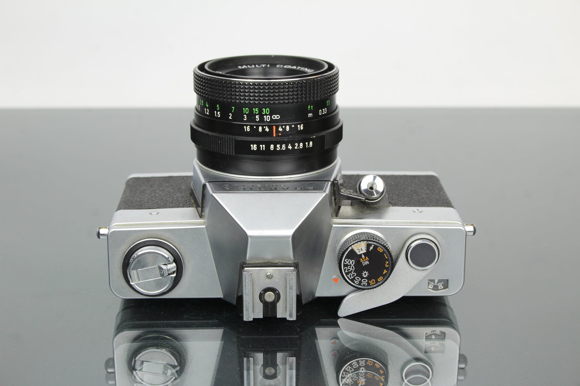 Praktica super TL2 + Pentacon electric 50mm 1.8 M42 lens