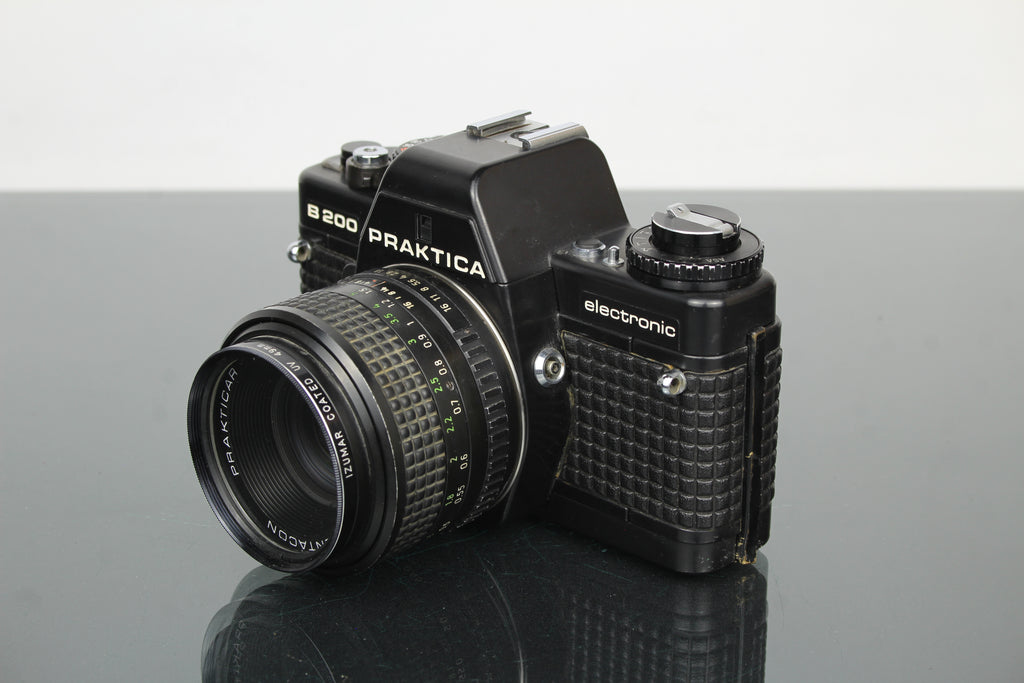 <tc>Praktica</tc> B200 elektronický +  <tc>Praktica</tc>r 50mm 1.8 objektiv