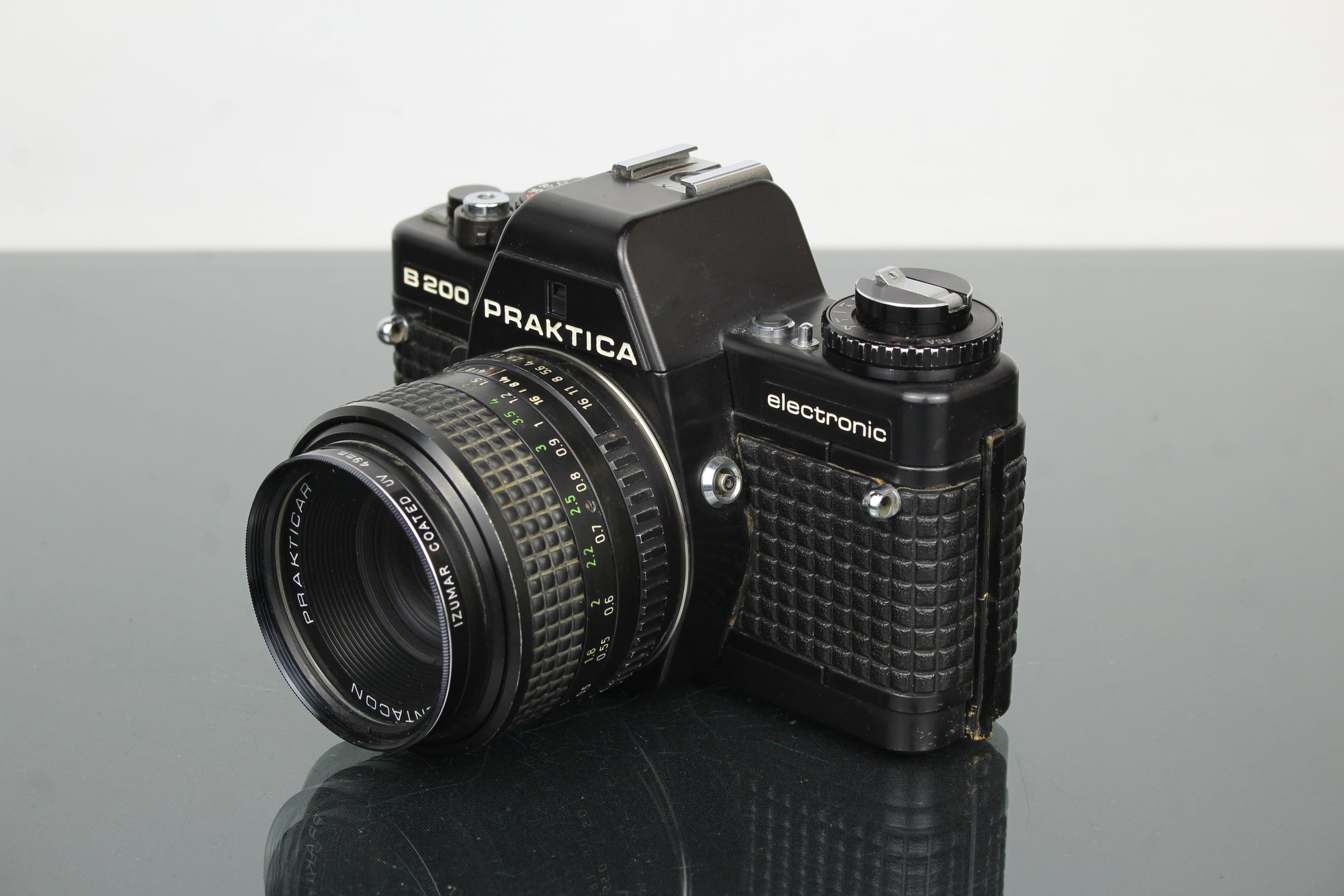 <tc>Praktica</tc> B200 elektronický +  <tc>Praktica</tc>r 50mm 1.8 objektiv