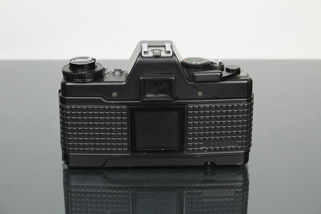 <tc>Praktica</tc> B200 elektronický +  <tc>Praktica</tc>r 50mm 1.8 objektiv