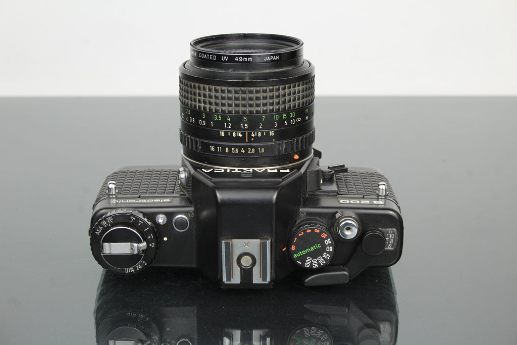 <tc>Praktica</tc> B200 elektronický +  <tc>Praktica</tc>r 50mm 1.8 objektiv
