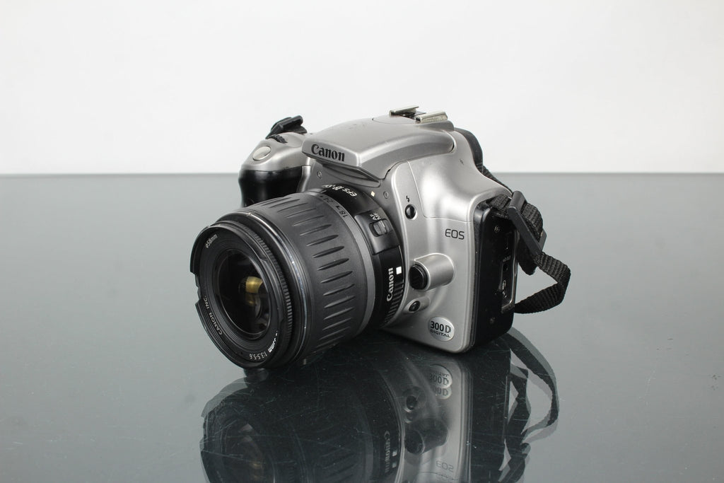 Canon 300D Digital + EFS 18 - 55mm 1:3.5 - 5.6 - Dutch|Thrift