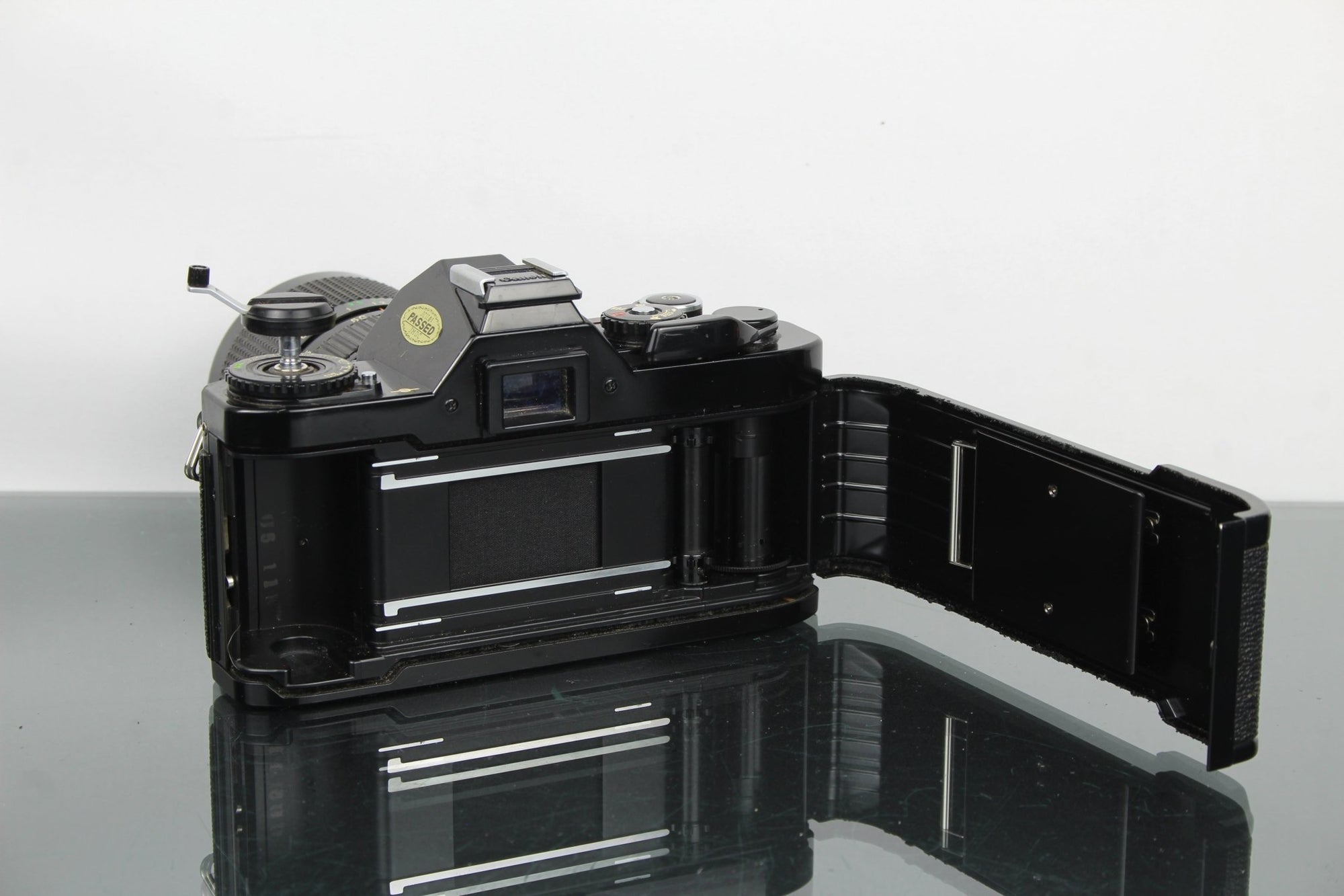 Canon AV - 1 + FD Zoom Lens 35 - 70mm 1:4 - Dutch|Thrift