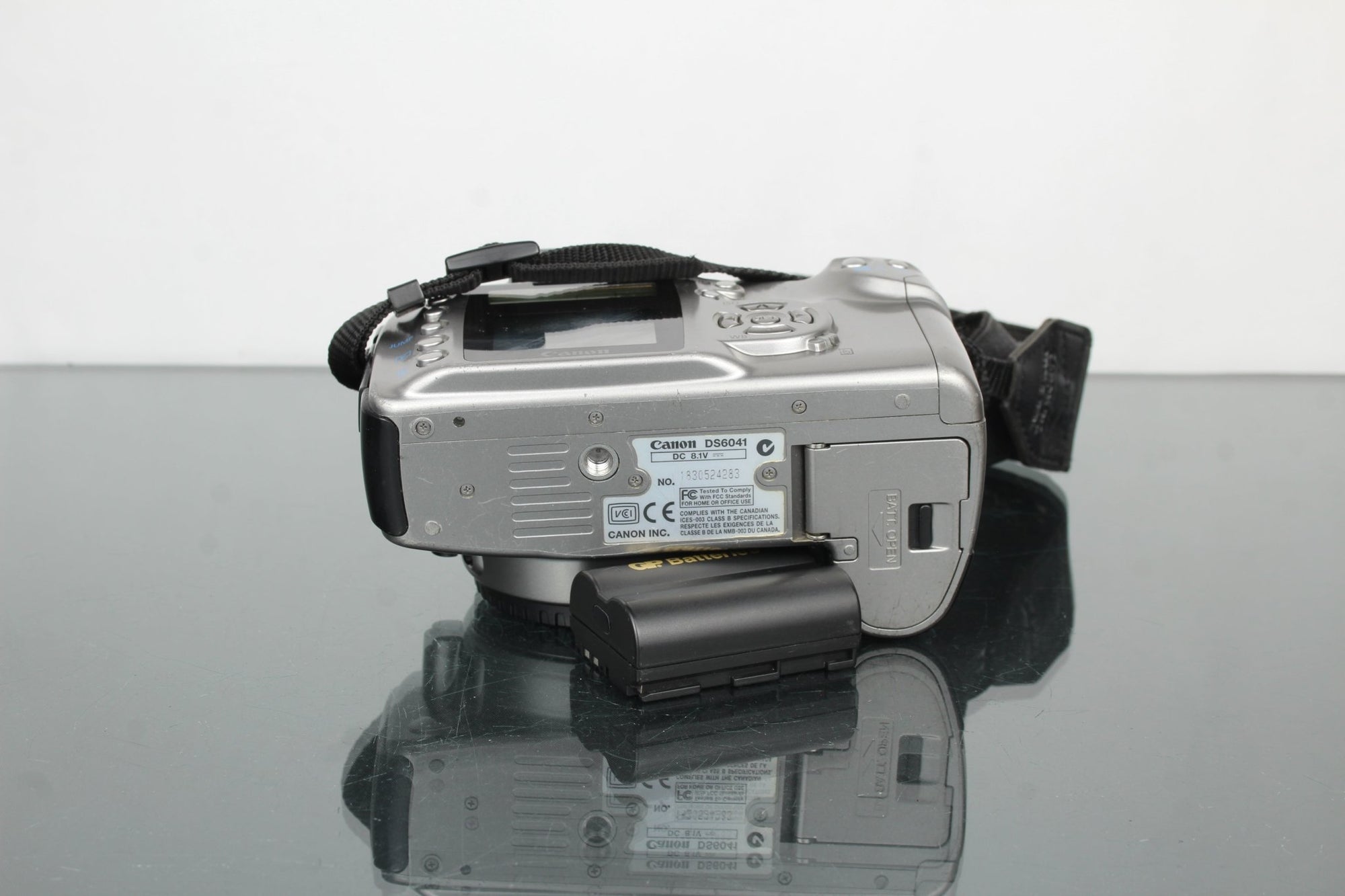 Canon EOS 300D - Dutch|Thrift
