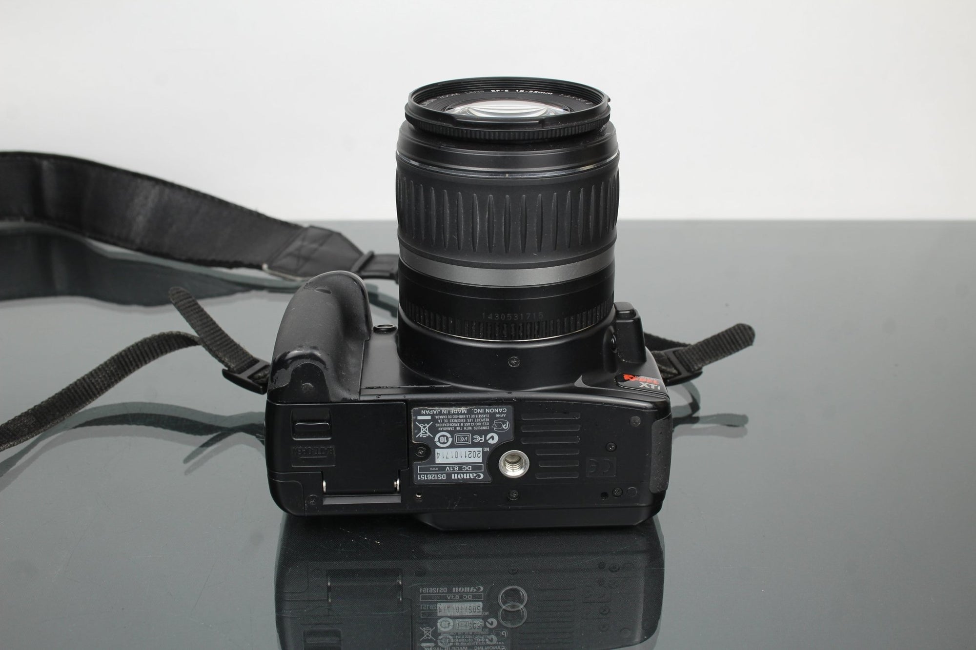 Canon EOS Rebel XTI + 18 - 55mm 1:3.5 - 5.6 Canon EF - S lens - Dutch|Thrift