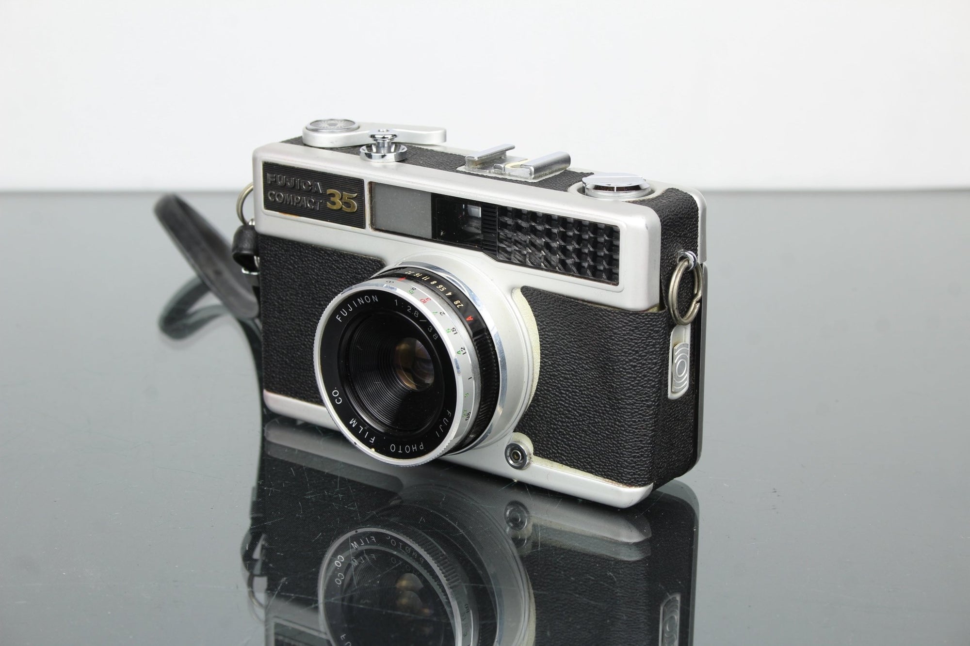 Fujica Compact 35 - Dutch|Thrift