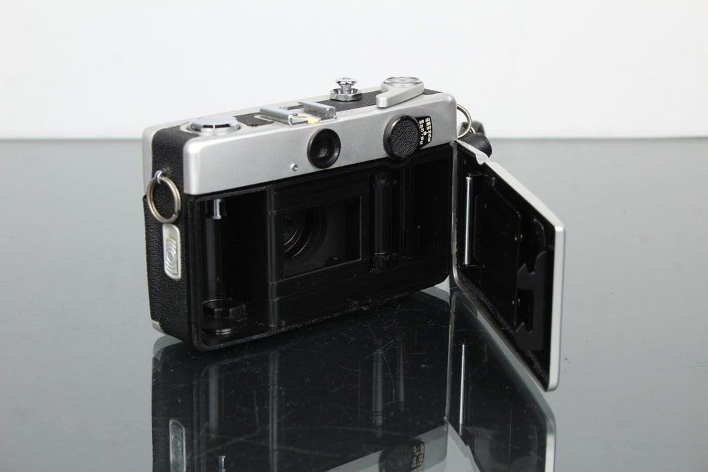 Fujica Compact 35 - Dutch|Thrift