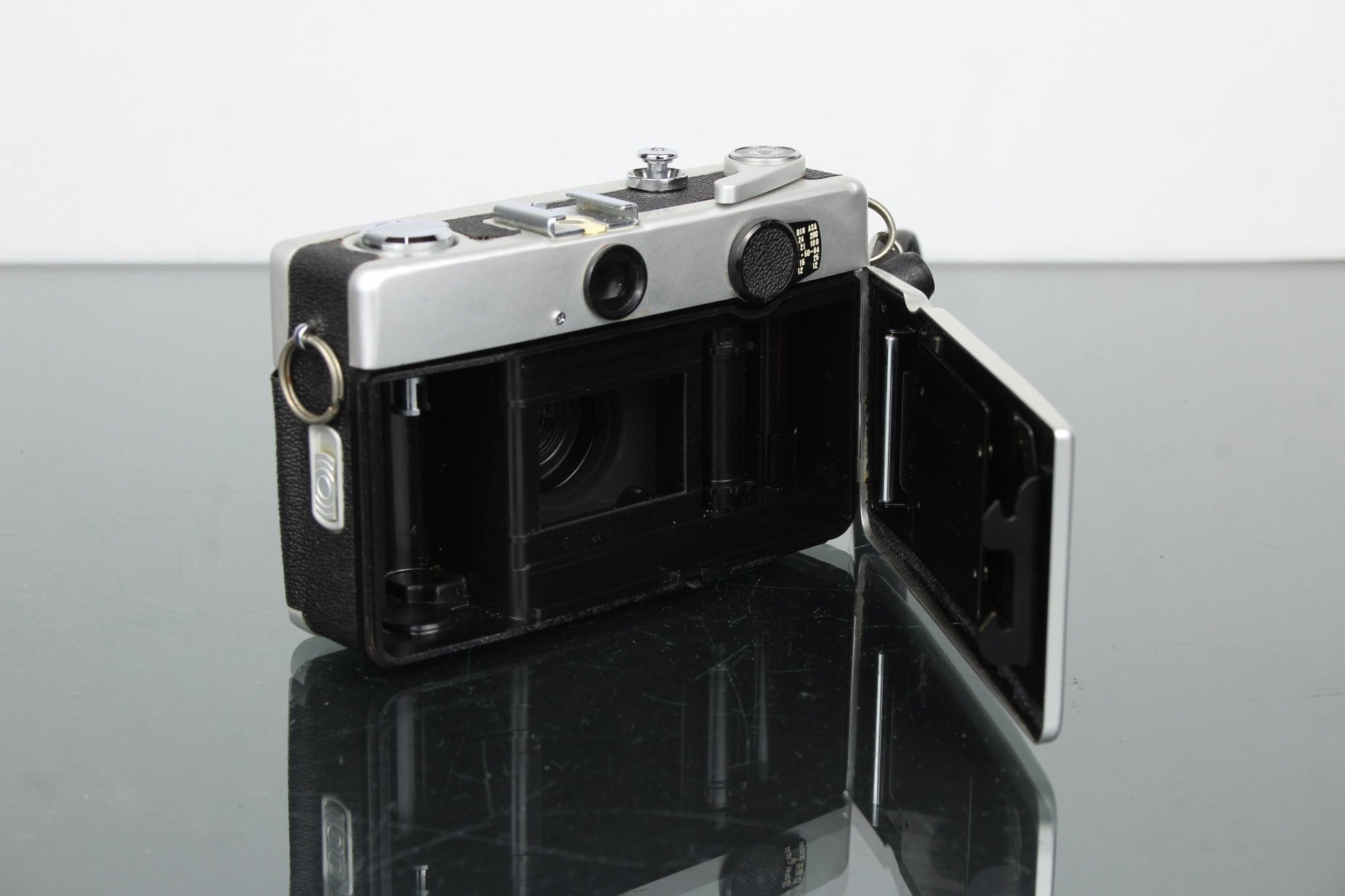 Fujica Compact 35 - Dutch|Thrift