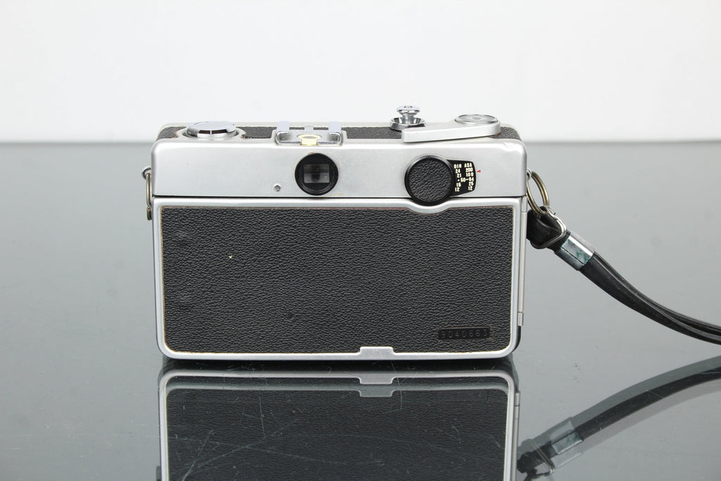 Fujica Compact 35 - Dutch|Thrift