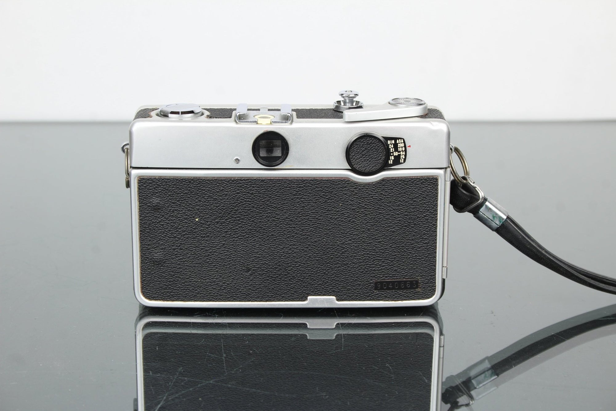 Fujica Compact 35 - Dutch|Thrift