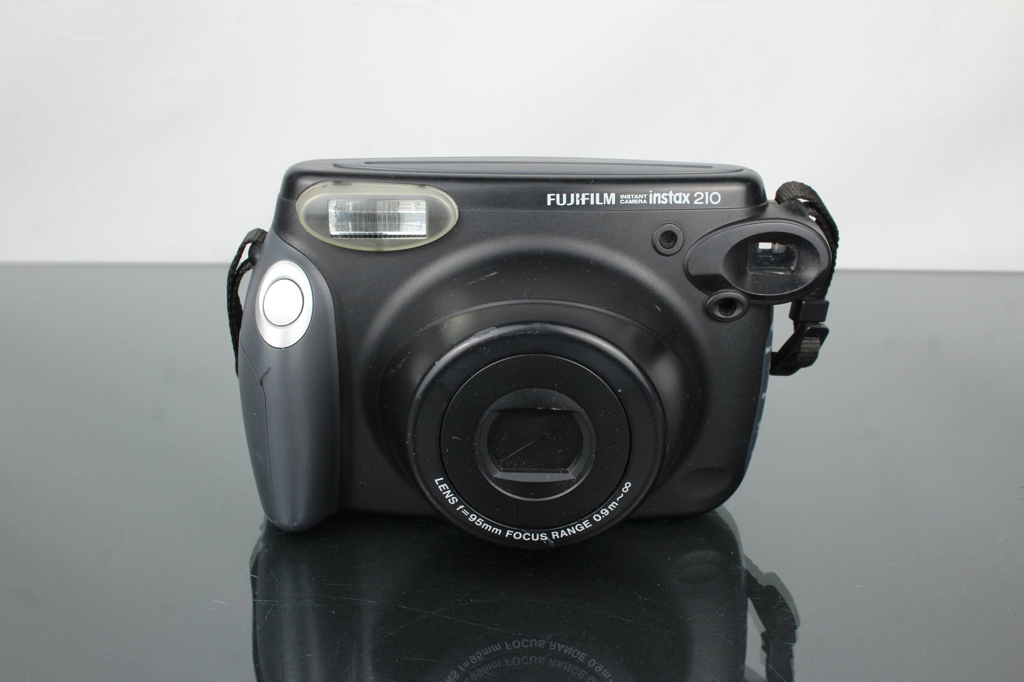 Fujifilm instax 210 - Dutch|Thrift