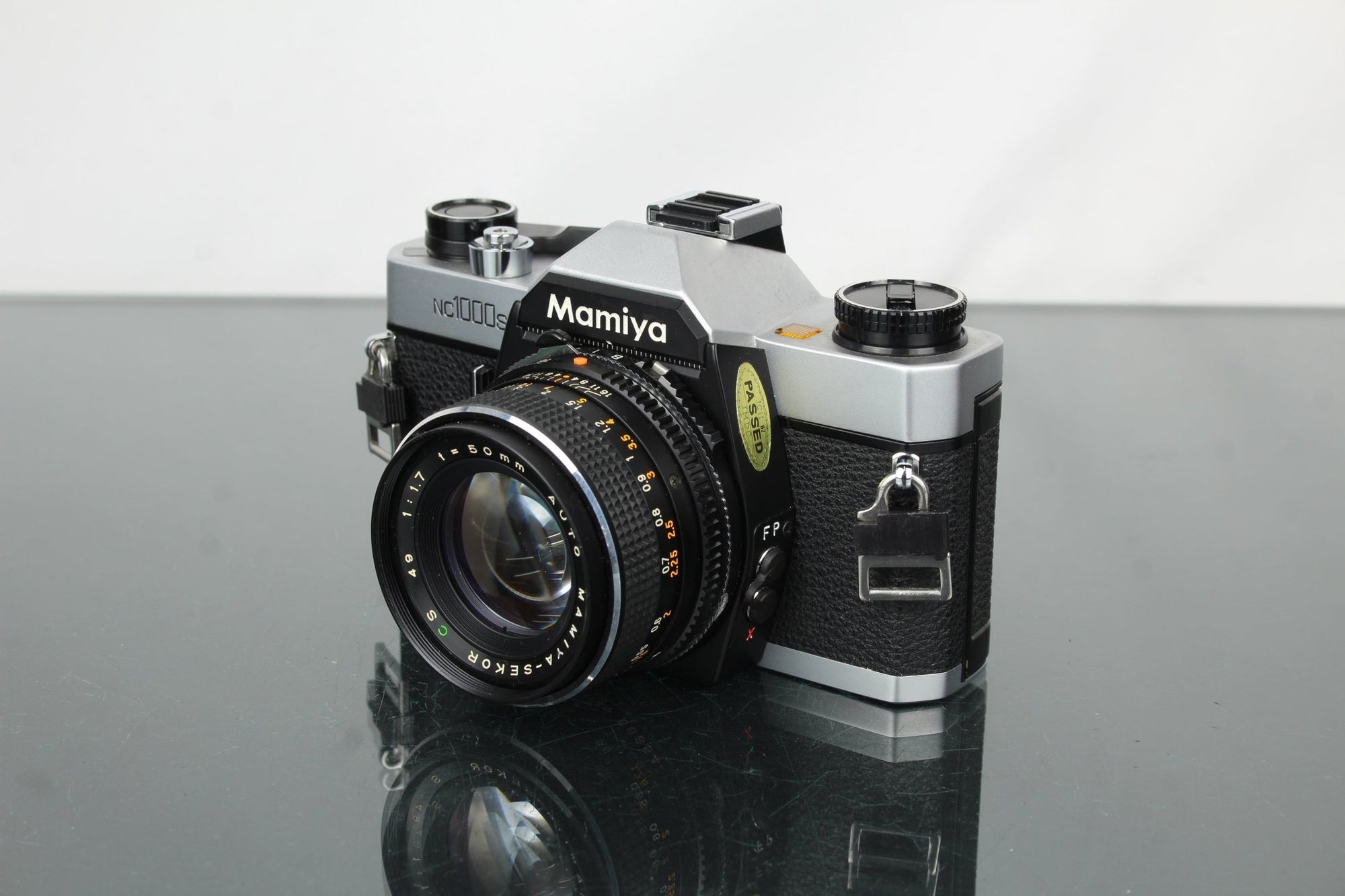 Mamiya NC1000s + 1:1.7 f=50mm lens - Dutch|Thrift