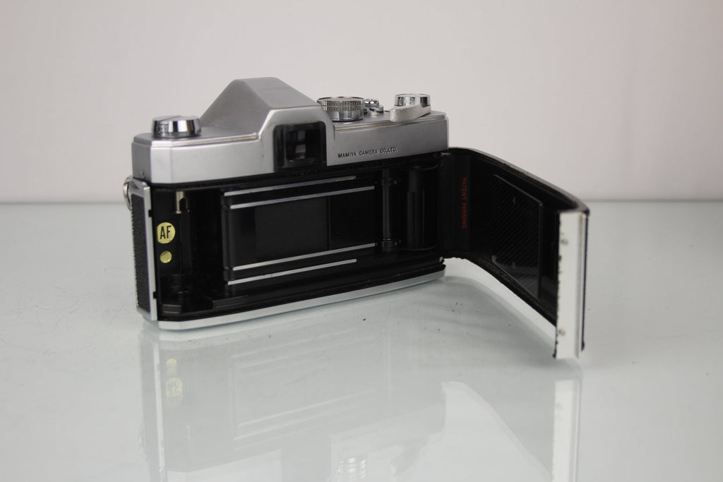 Mamiya/Sekor 500 DTL + Auto Mamiya/Sekor 1:2 f=50mm - Dutch|Thrift