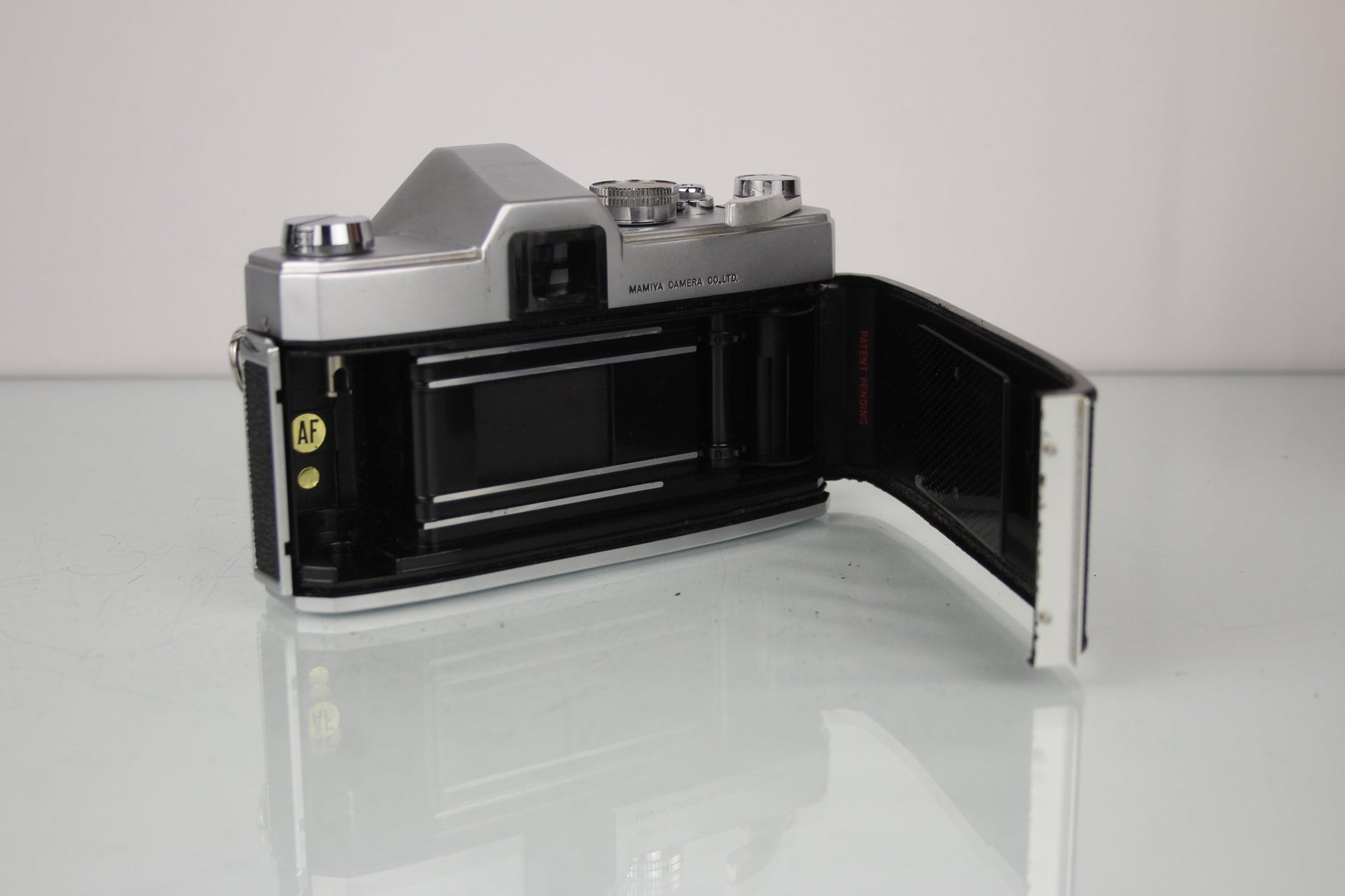 Mamiya/Sekor 500 DTL + Auto Mamiya/Sekor 1:2 f=50mm - Dutch|Thrift