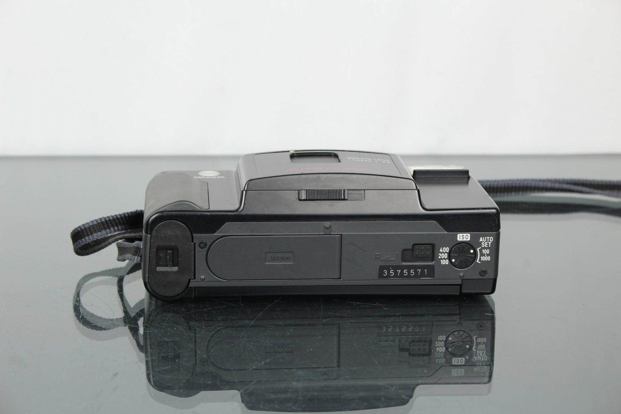 Minolta F5 - E - Dutch|Thrift