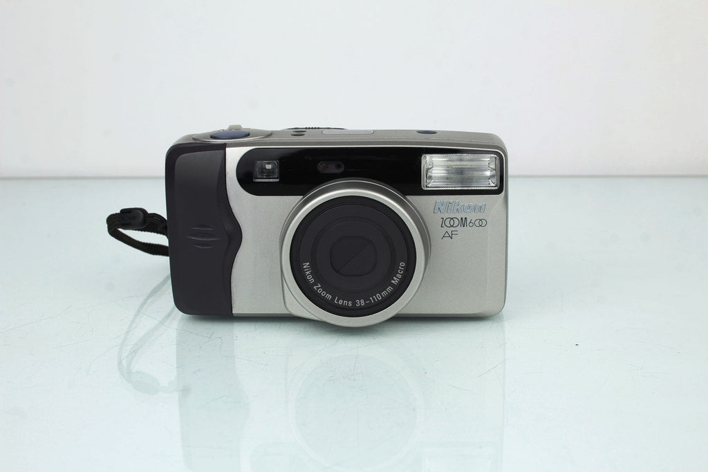 Nikon Zoom600 AF - Dutch|Thrift
