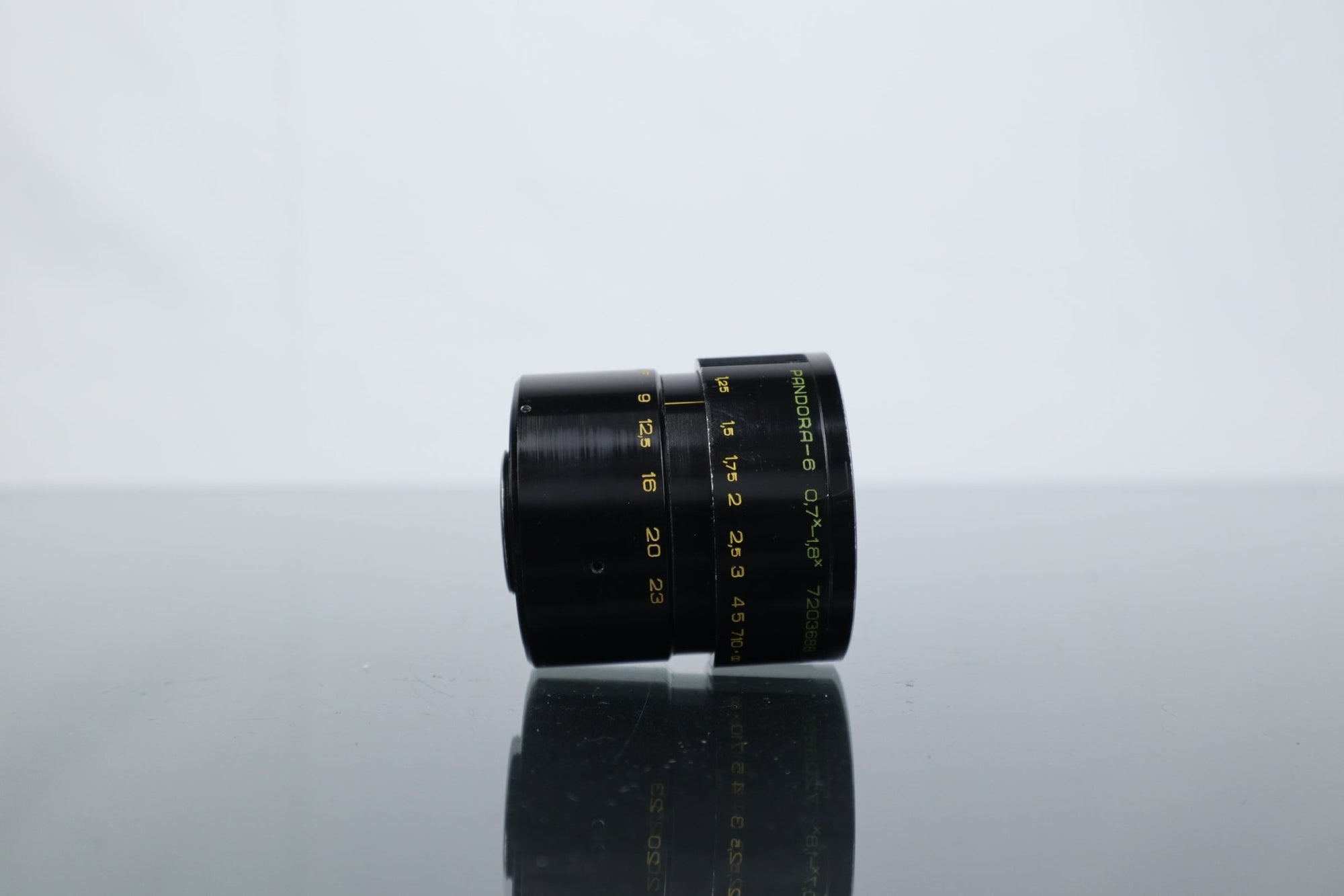 Pandora 0.7 - 1.8 Adaptall Mount - Dutch|Thrift