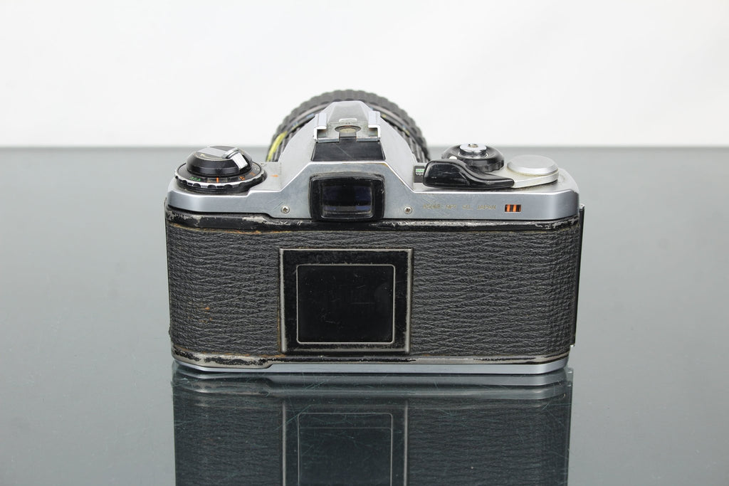 Pentax ME + 40 - 80mm 1:2.8 - 4 Pentax lens - Dutch|Thrift