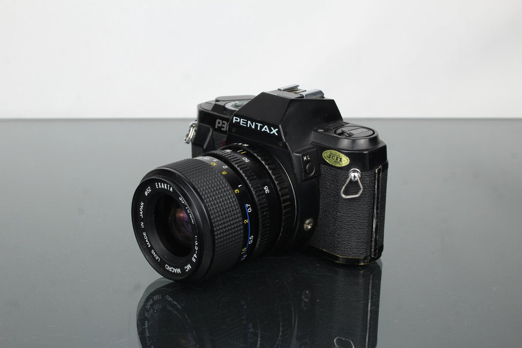 Pentax P30 + Exakta 25 - 70mm 1:3.5 - 4.8 lens - Dutch|Thrift