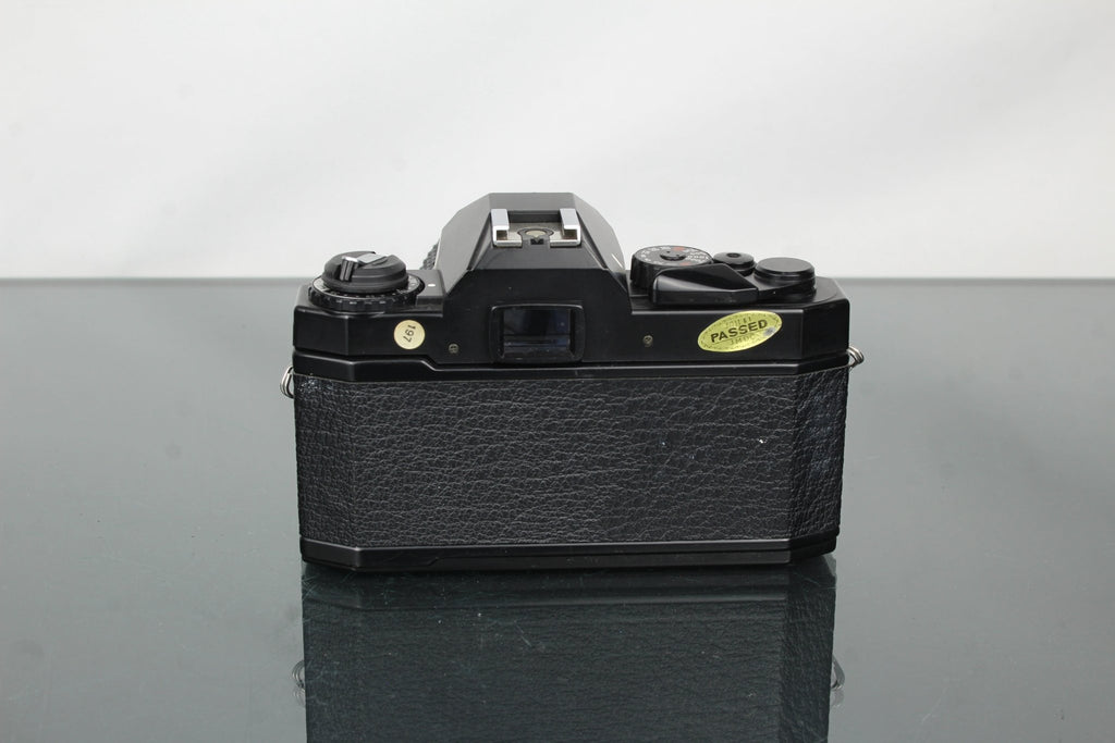 Petri GX - 1 Super + Cosina 28 - 70mm 1:3.5 - 4.8 lens - Dutch|Thrift