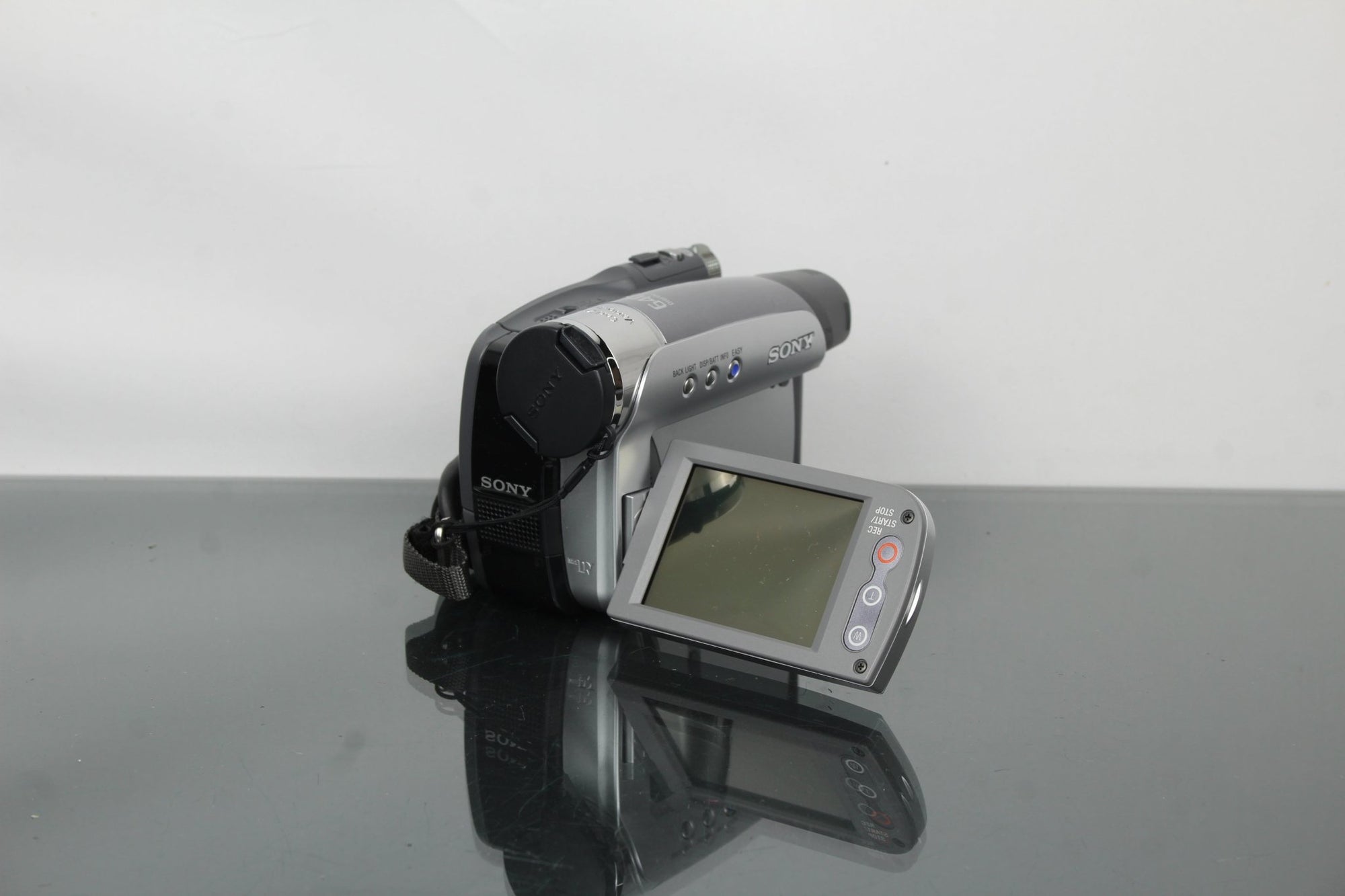 Sony DCR - HC23E MiniDV Digital video camera recorder - Dutch|Thrift