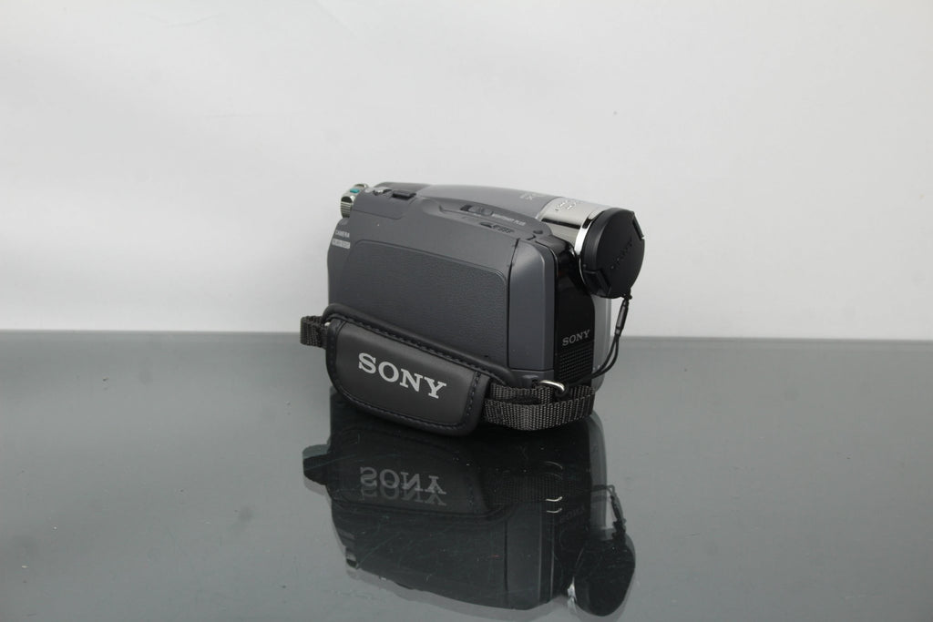Sony DCR - HC23E MiniDV Digital video camera recorder - Dutch|Thrift