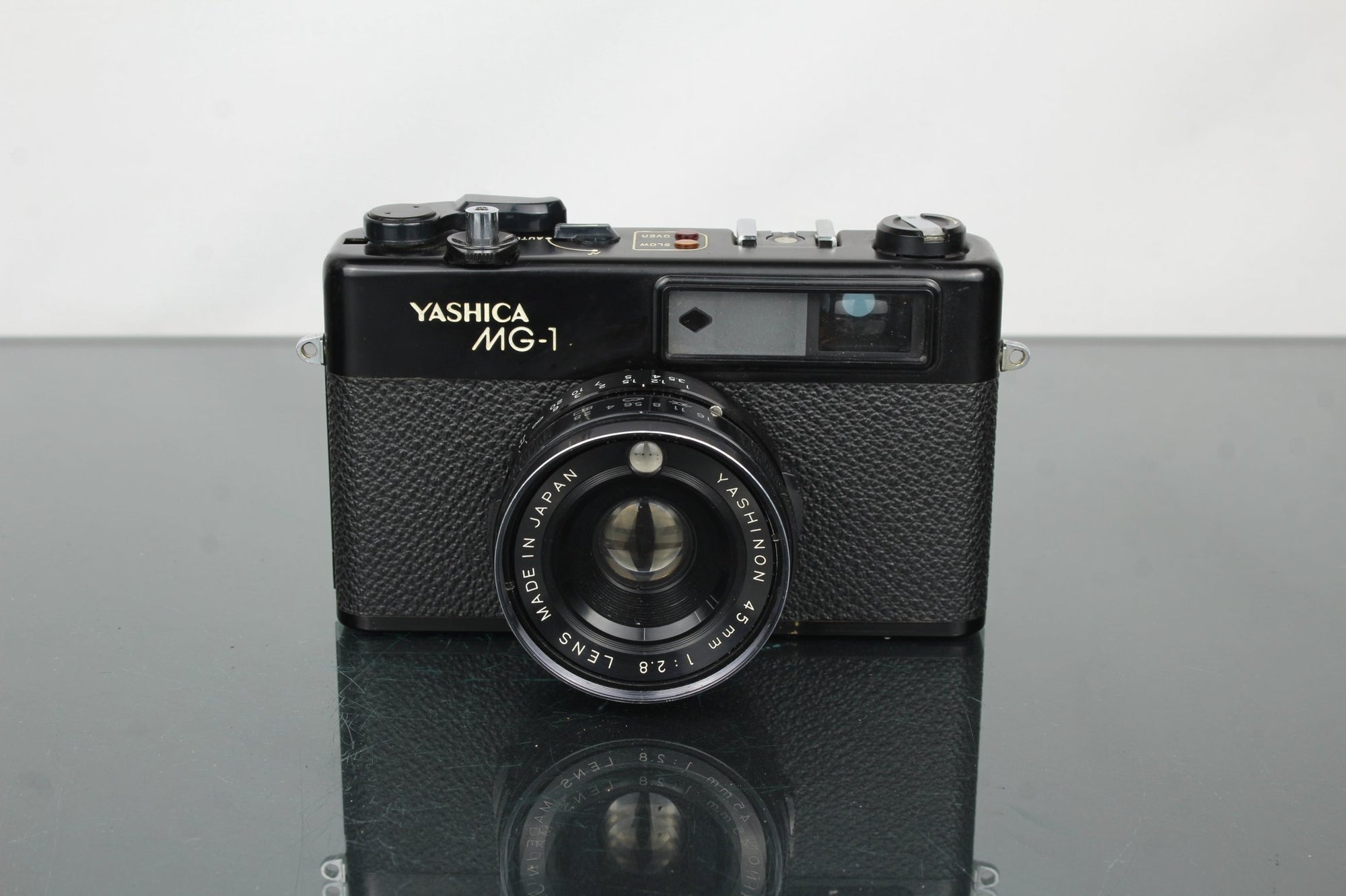Yashica MG - 1 - Dutch|Thrift