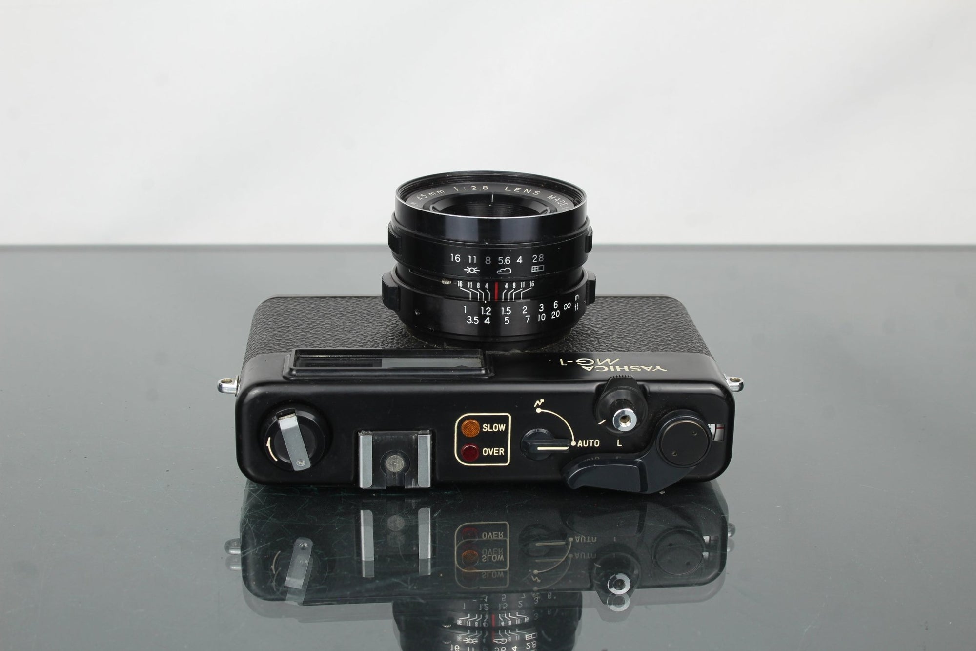 Yashica MG - 1 - Dutch|Thrift